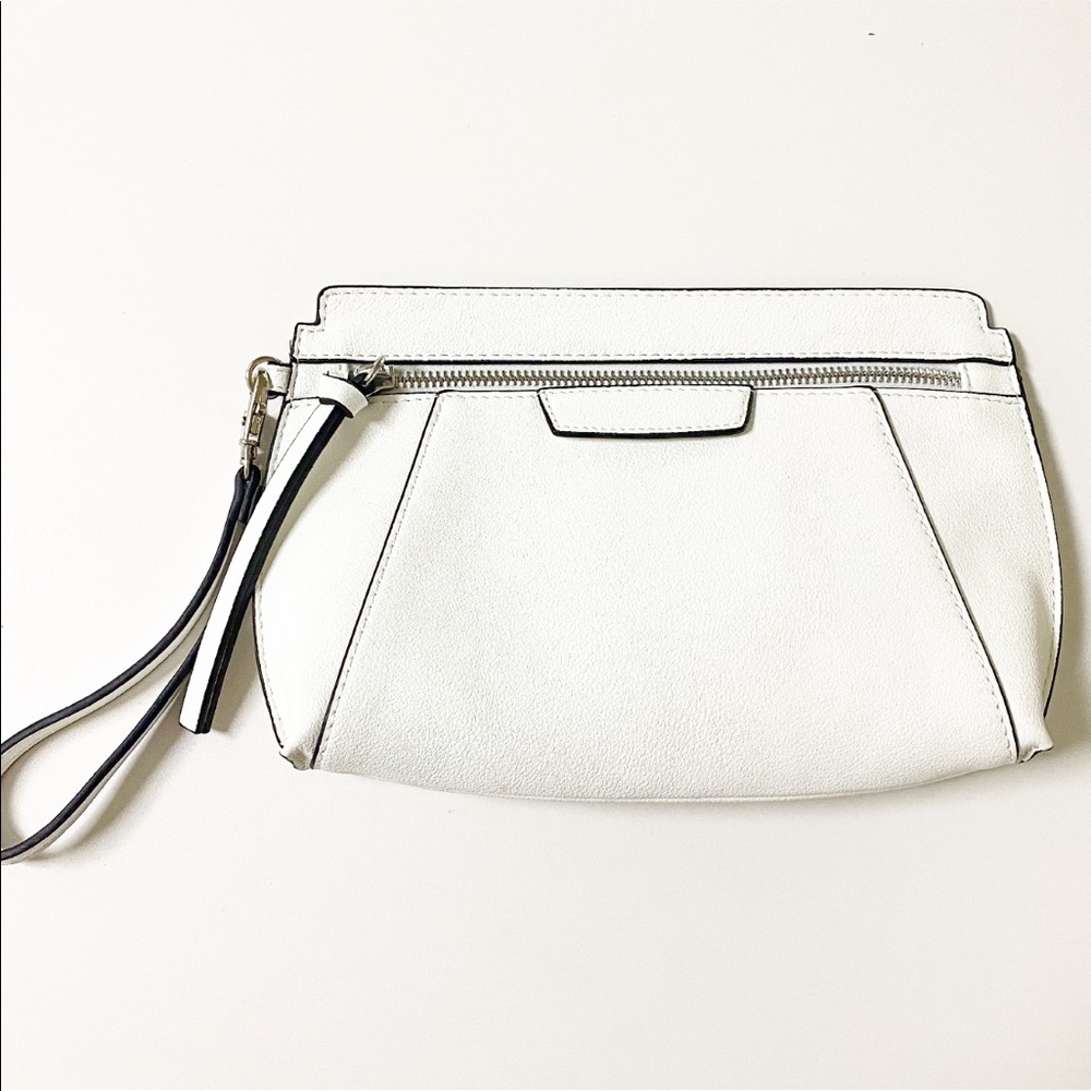 Express White Clutch/Wristlet Cute Summer Leather Bag
